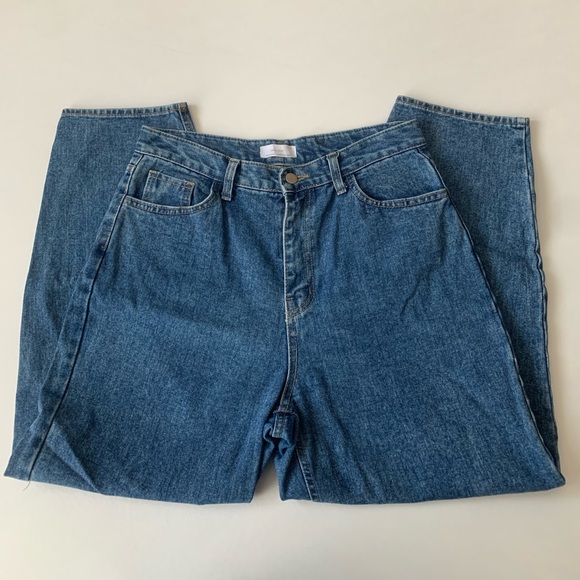 Oak + Fort Tapered High Waisted Mom Jeans, Size L - Picture 3 of 5